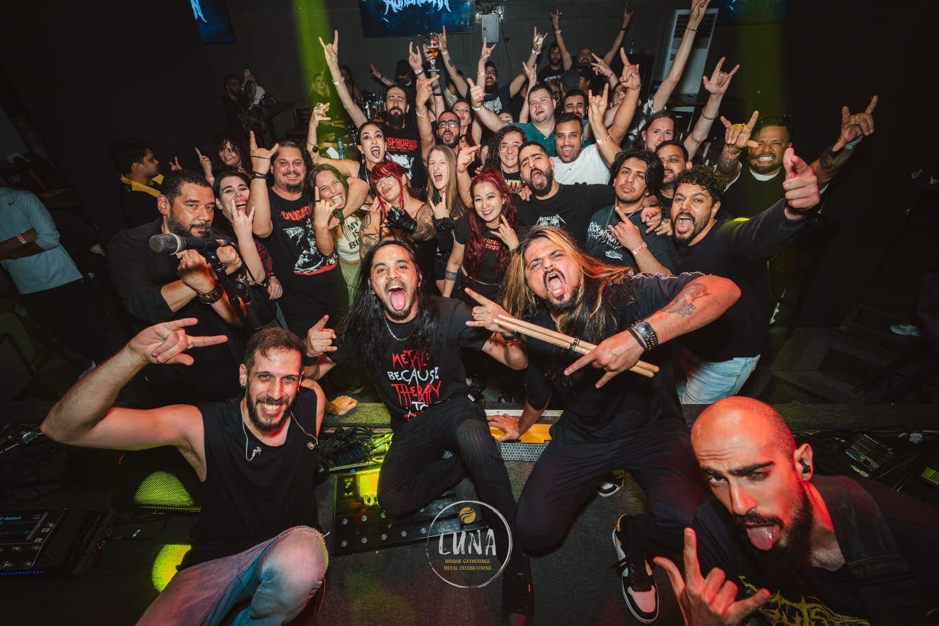 Oak Live Bar slide 7